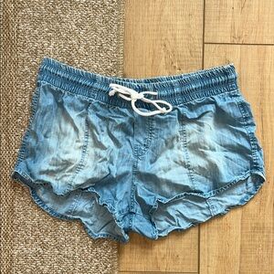 Bella Dahl soft tie Jean shorts size medium